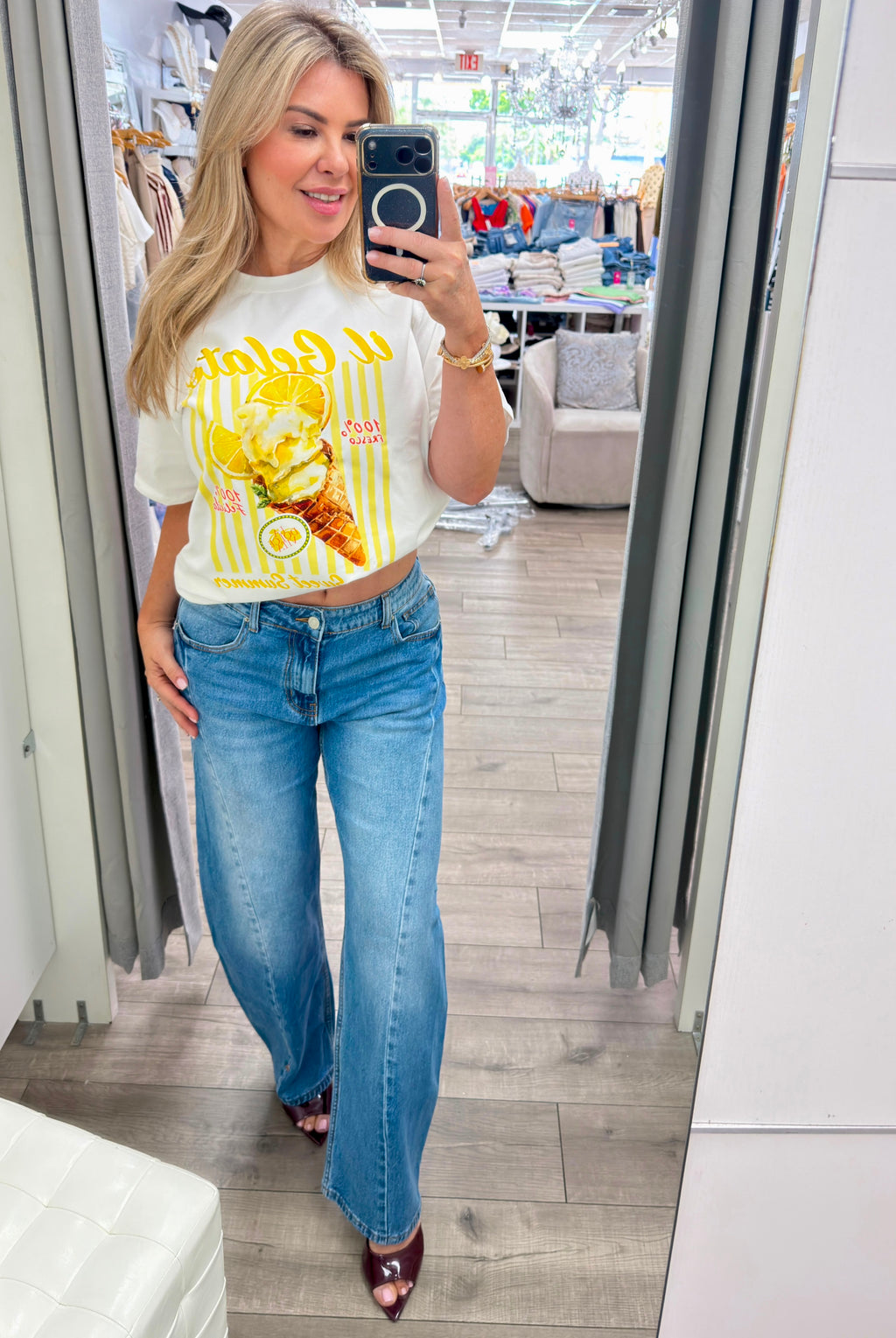 ZOE - GRAPHIC T-SHIRT